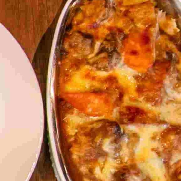 Baked cheese and curry beef brisket on fried rice