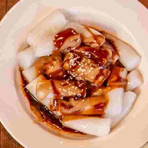 Cheung fun rice rolls with sweet soy and sesame at Hong Kong Central